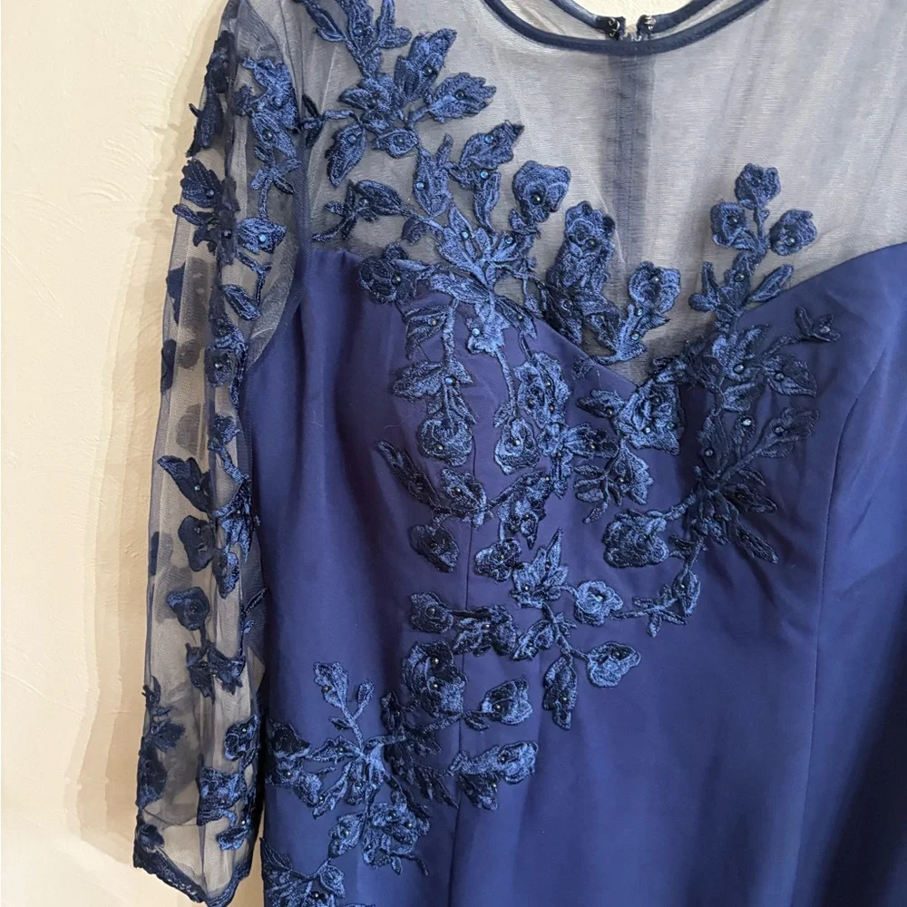 Elegant Navy Blue Lace Dress - Picture 3 of 9